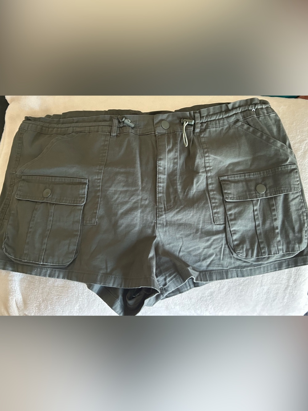 Aeropostale Women's dark green cargo Shorts